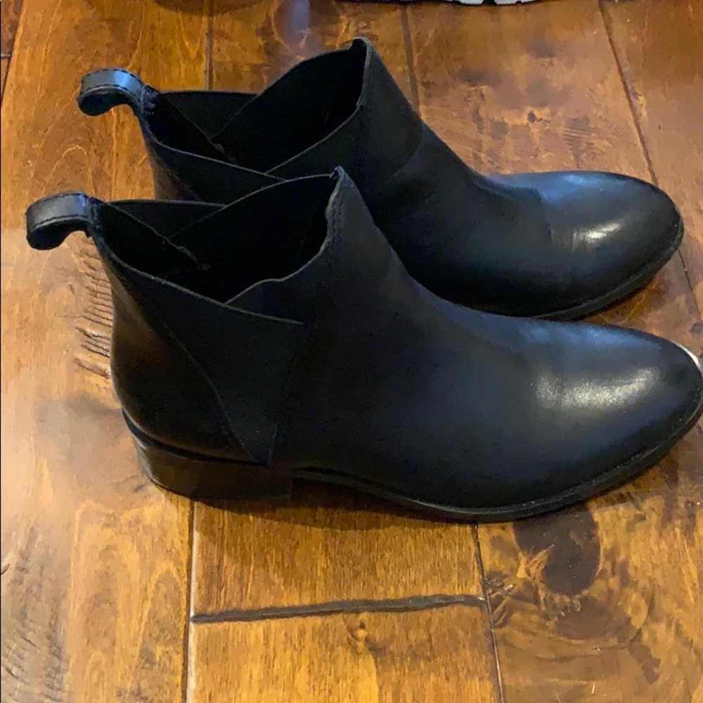 Aldo Ankle Boots - 8 Black